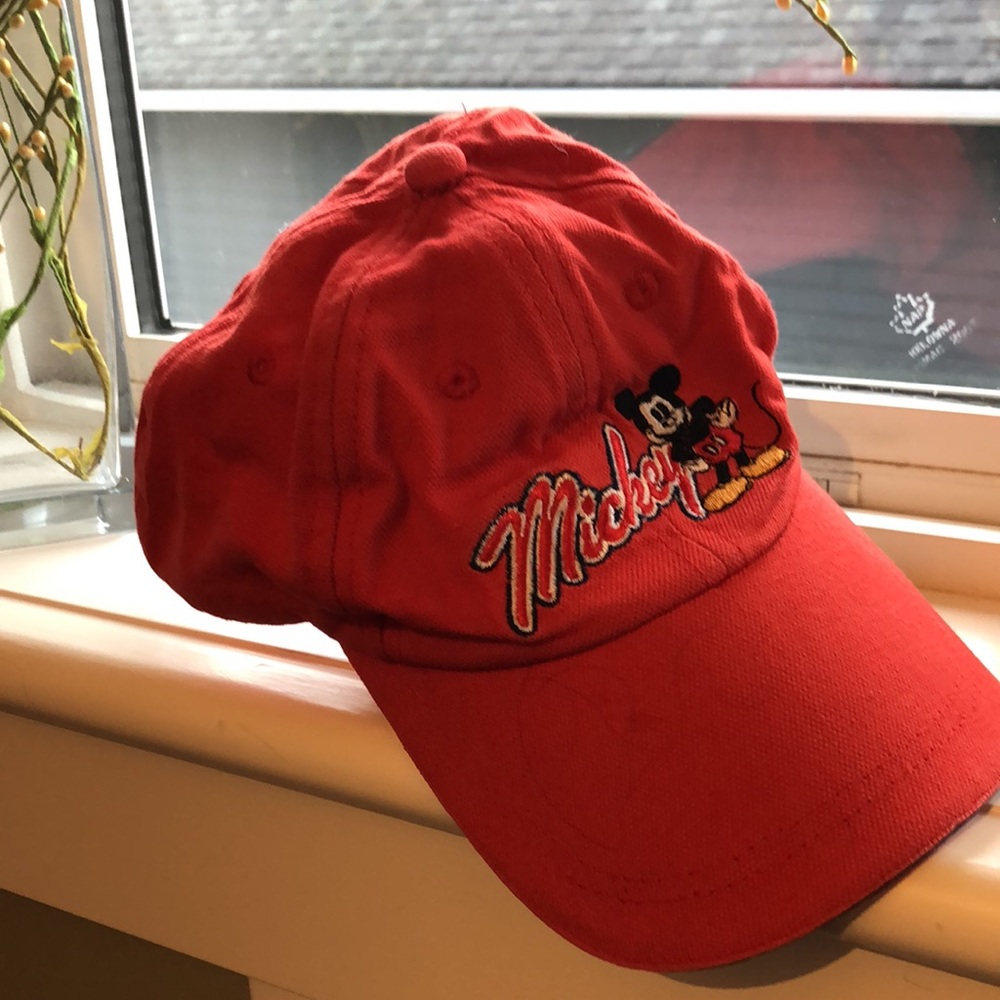 🌻4/$20 Mickey Mouse red ball cap